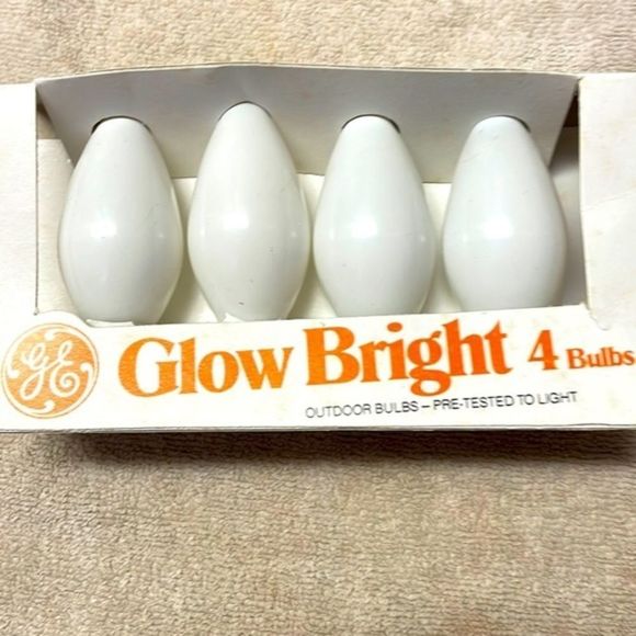 20 RARE VINTAGE Electric white fluted General Electric outdoor replacement bulbs - Picture 1 of 4